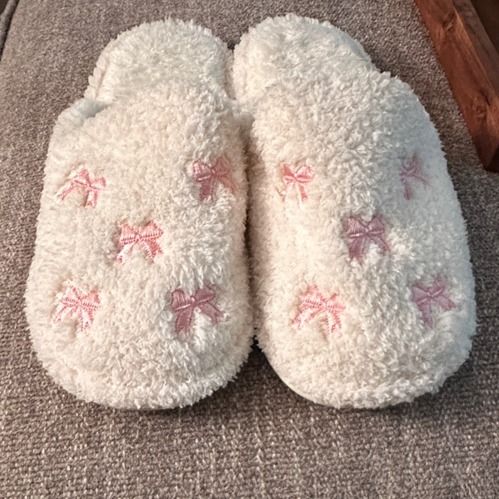 Fluffy White Slippers with Pink Bows